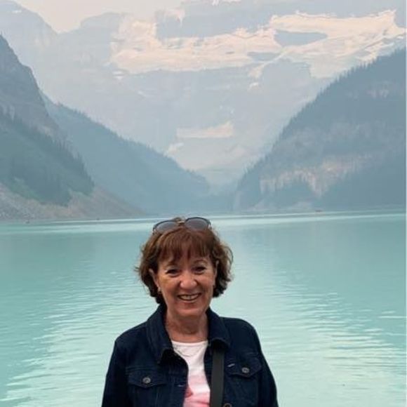 Meet your Posher, Danielle - Picture 1 of 1